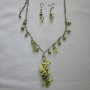 Green Stone Nugget Necklace and Earrings set